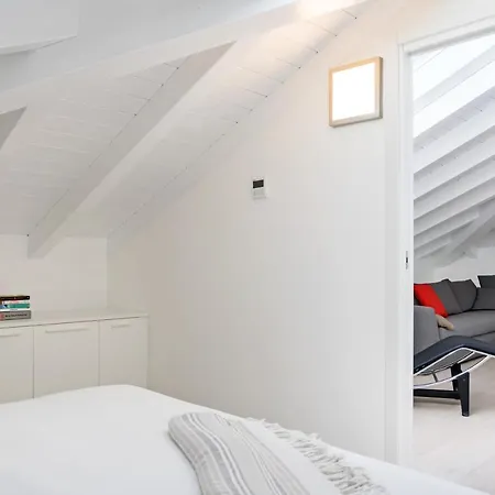 Appartement Lake View Flat With Parking & Shared Pool