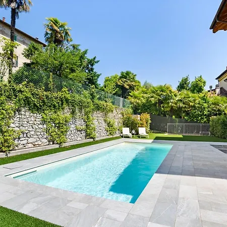 Lejlighed Lake View Flat With Parking & Shared Pool *